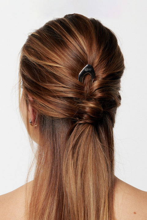 BCB×Amelie Teje: 'The Wave' Mini French Pin