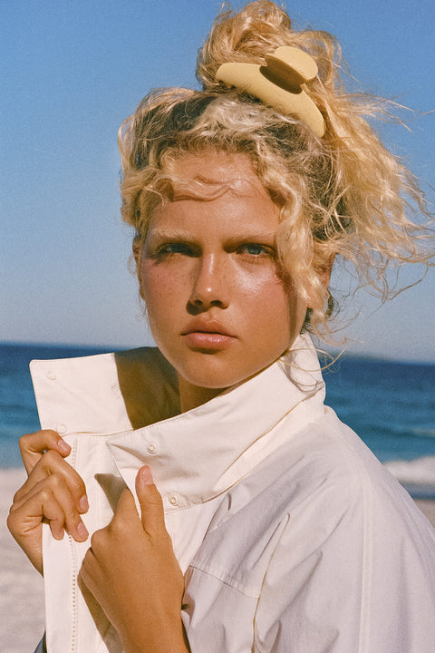 BCB×Amelie Teje: 'Odette' Claw Clip: Butter